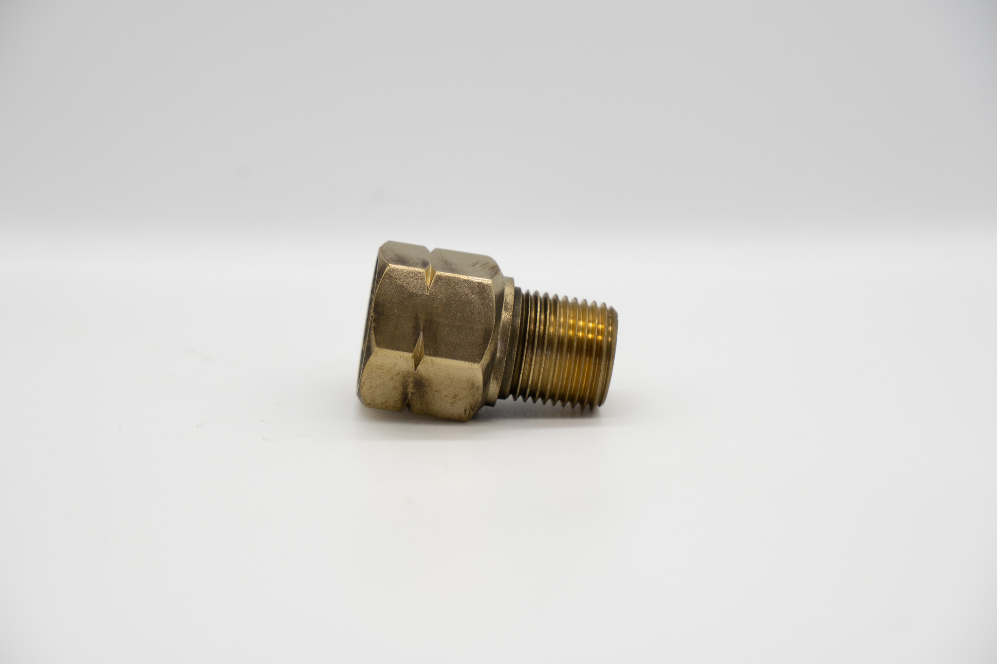 Brass 1/2″ Male – 5/8″ Female Manifold Fitting